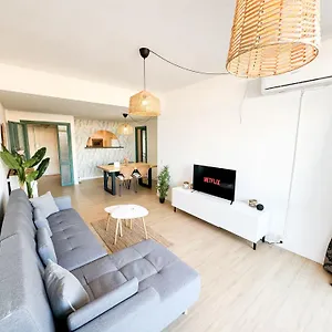 https://the-secret-of-torremolinos-comotucasa.hotelsinnerja.org